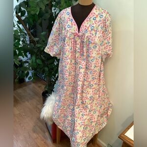 Ashley Taylor Sleepwear floral snap front housecoat Woman’s size 3X